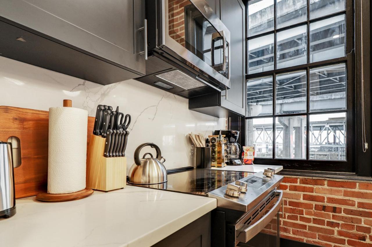 One-Bedroom Apartment,1083273061:JPEG