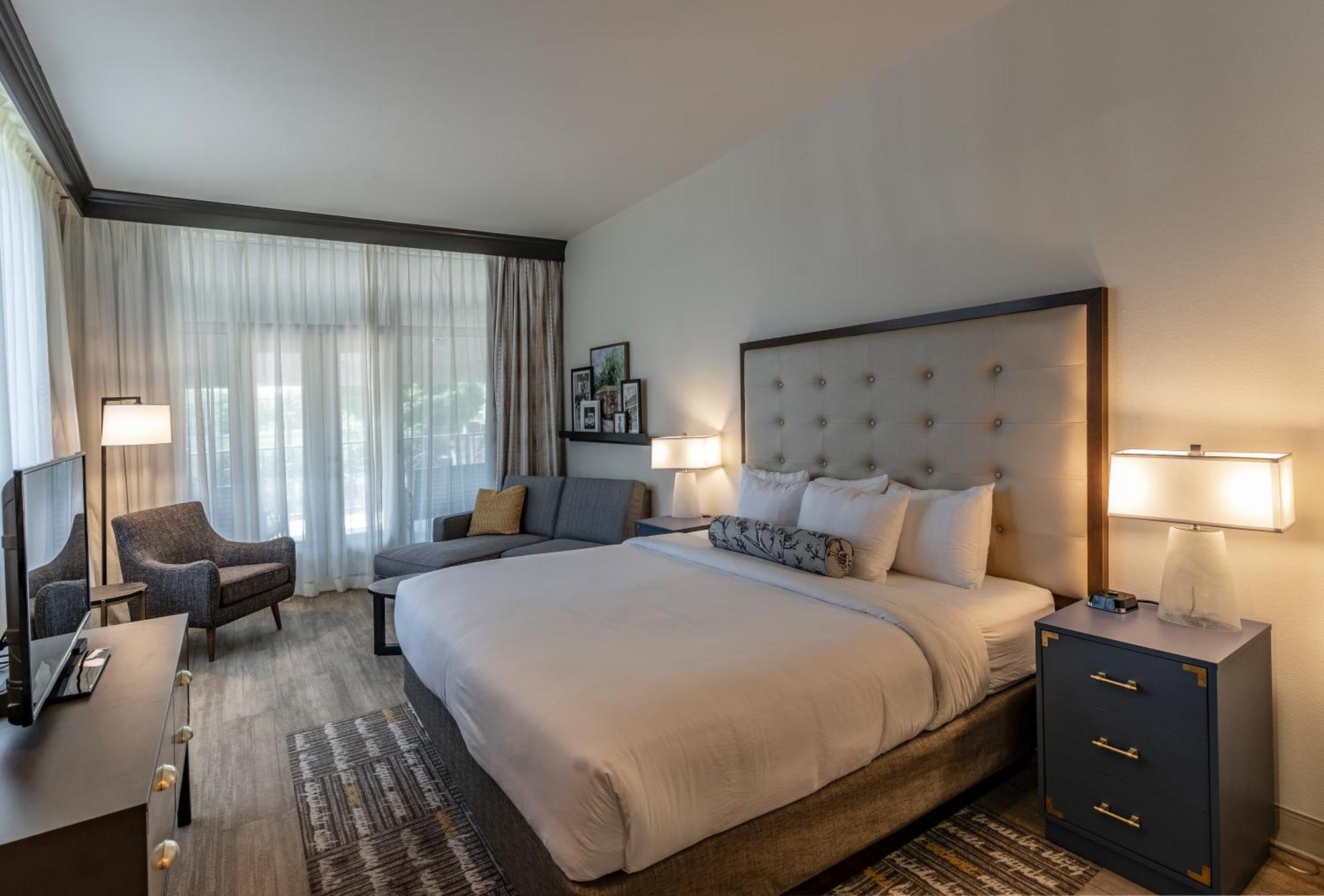 King Room with Balcony - Non-Smoking,1210581073:JPEG