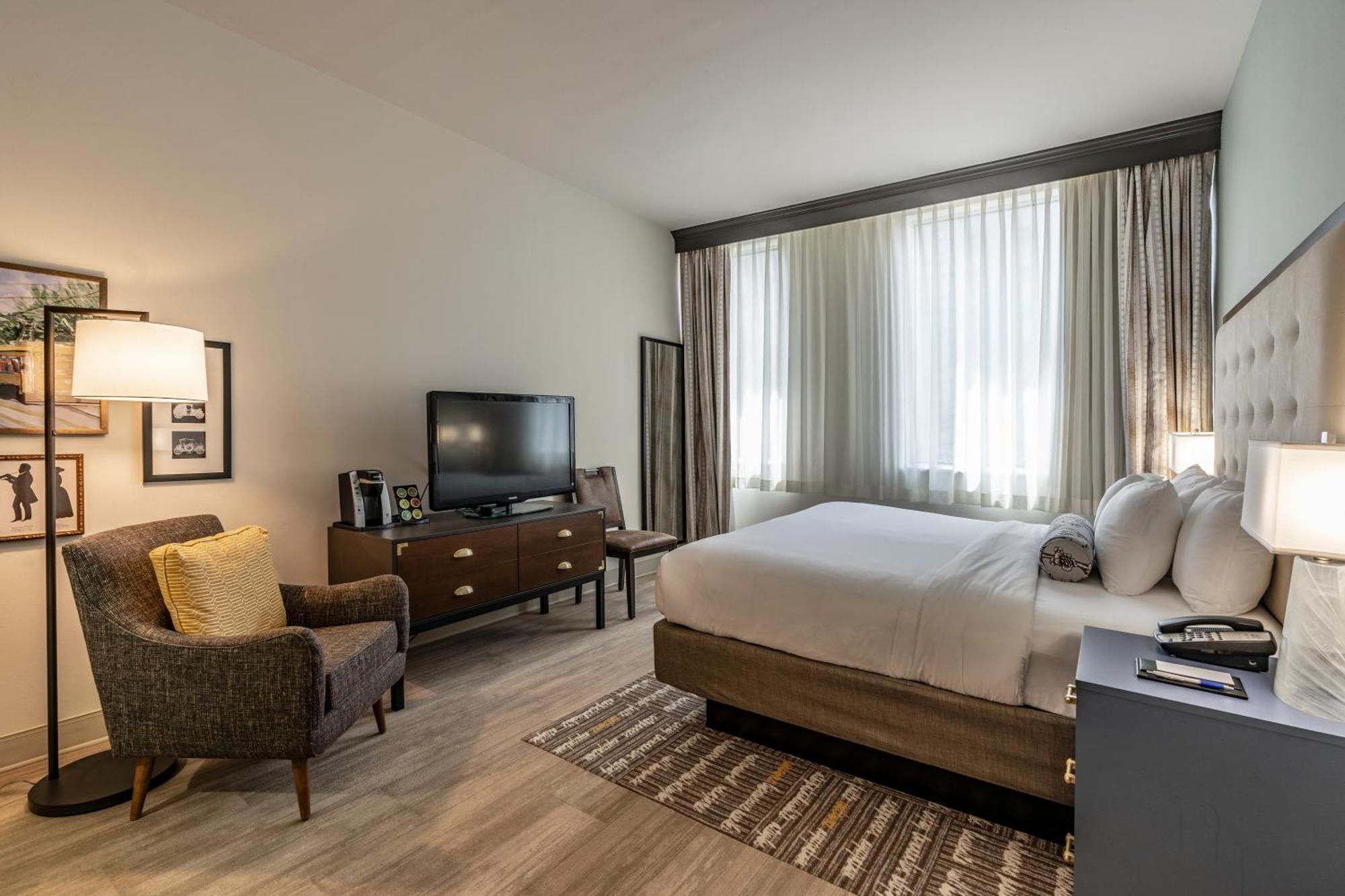 Standard King Room - Non-Smoking,1498879762:JPEG