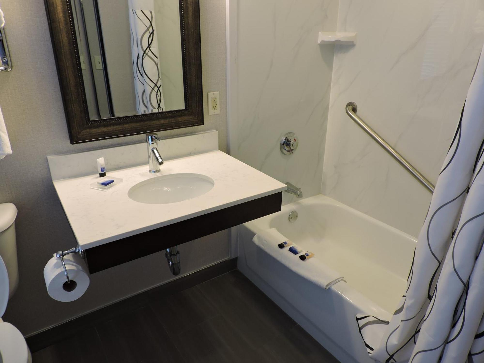 Double Room Two Double Beds Accessible