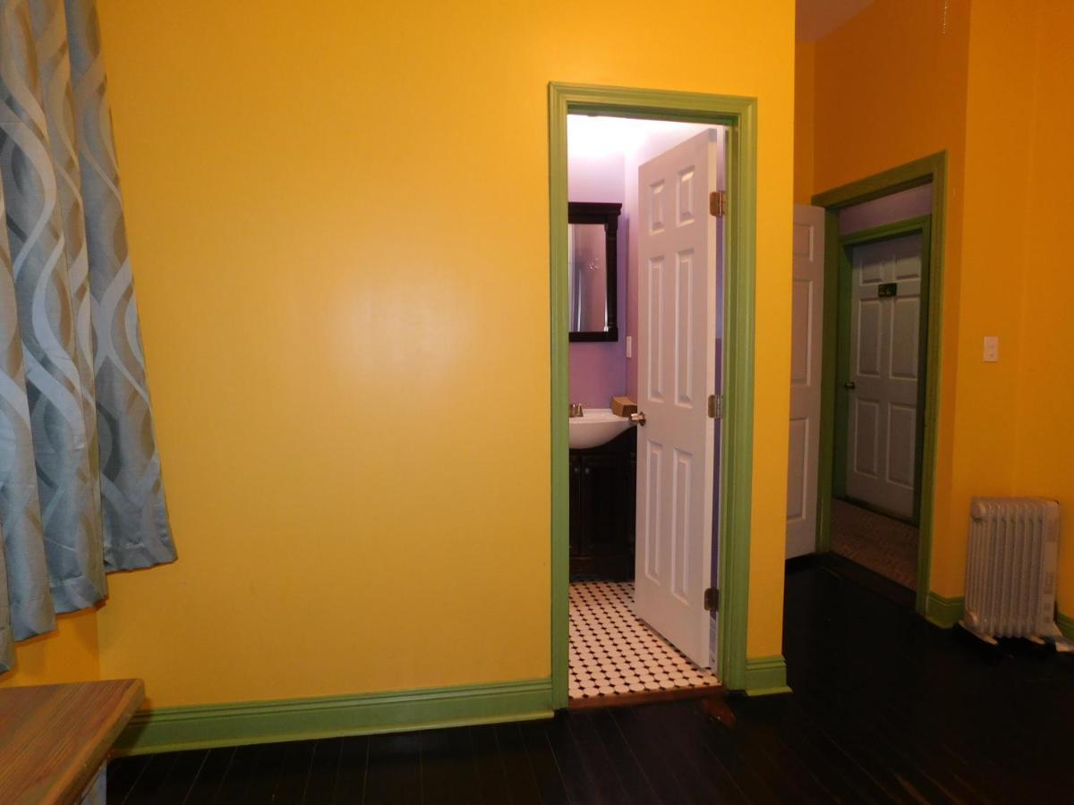 Double or Twin Room with Private Bathroom
