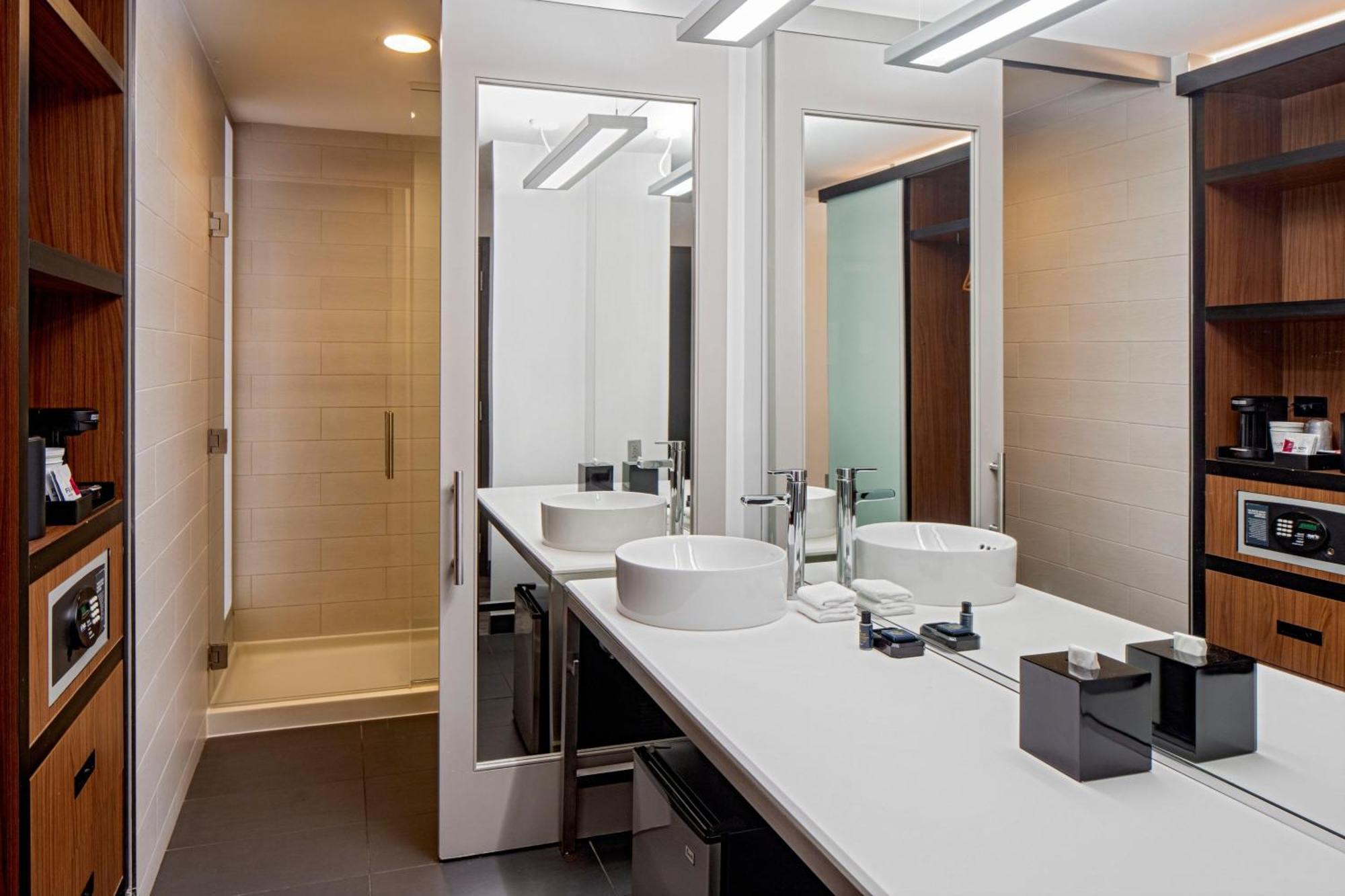 Guest room, 2 Queen, City view,1537514764:JPEG