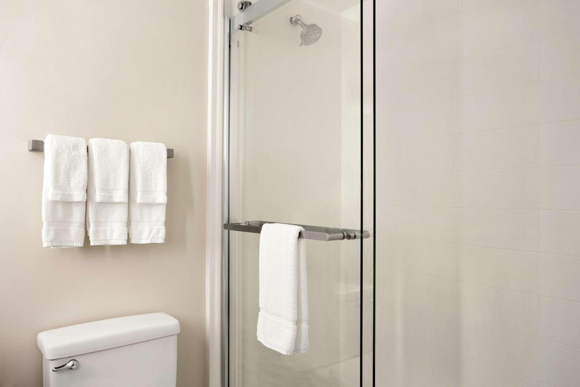 King Room,1552330924:JPEG