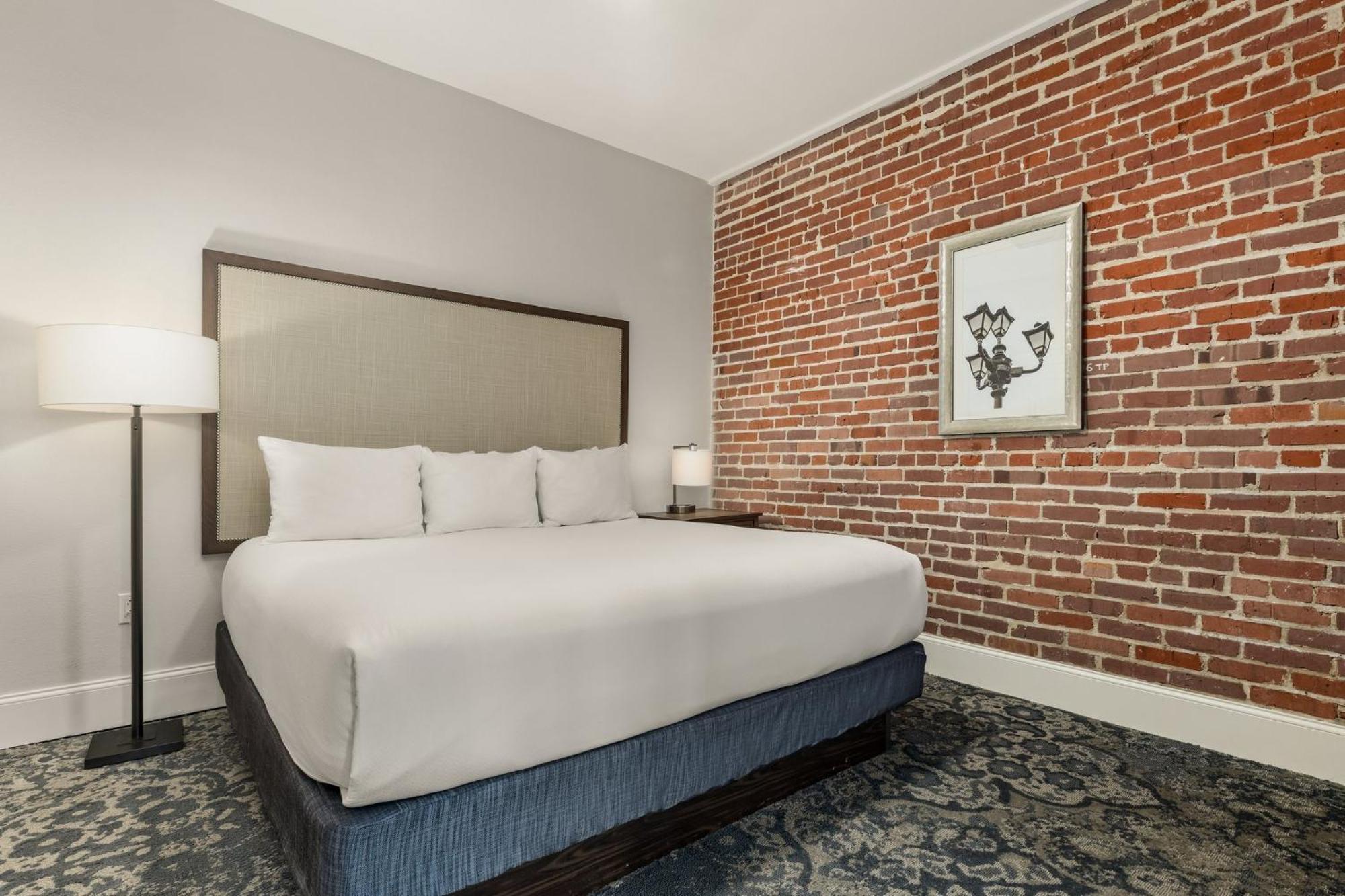 One-Bedroom Suite
