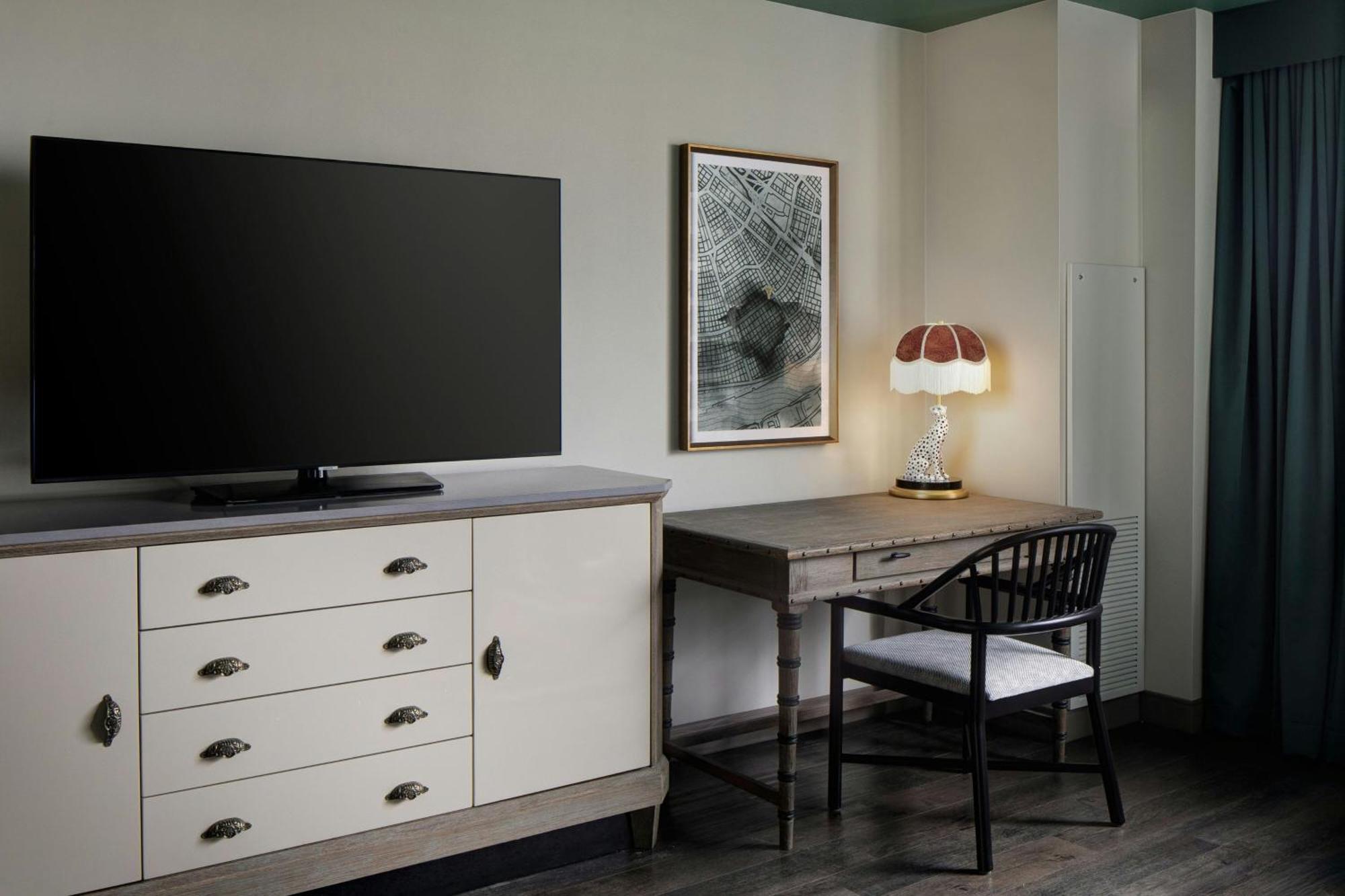 Executive King Room with City View,1643170068:JPEG