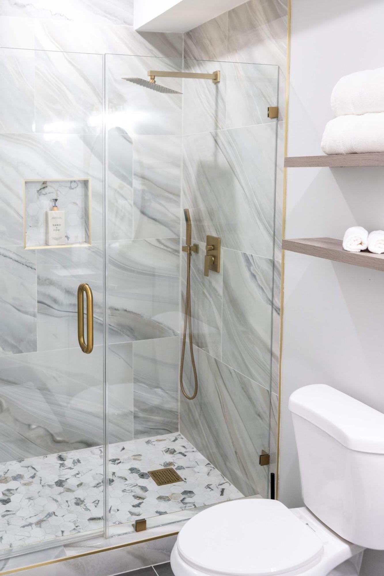 Family Room,1644484356:JPEG