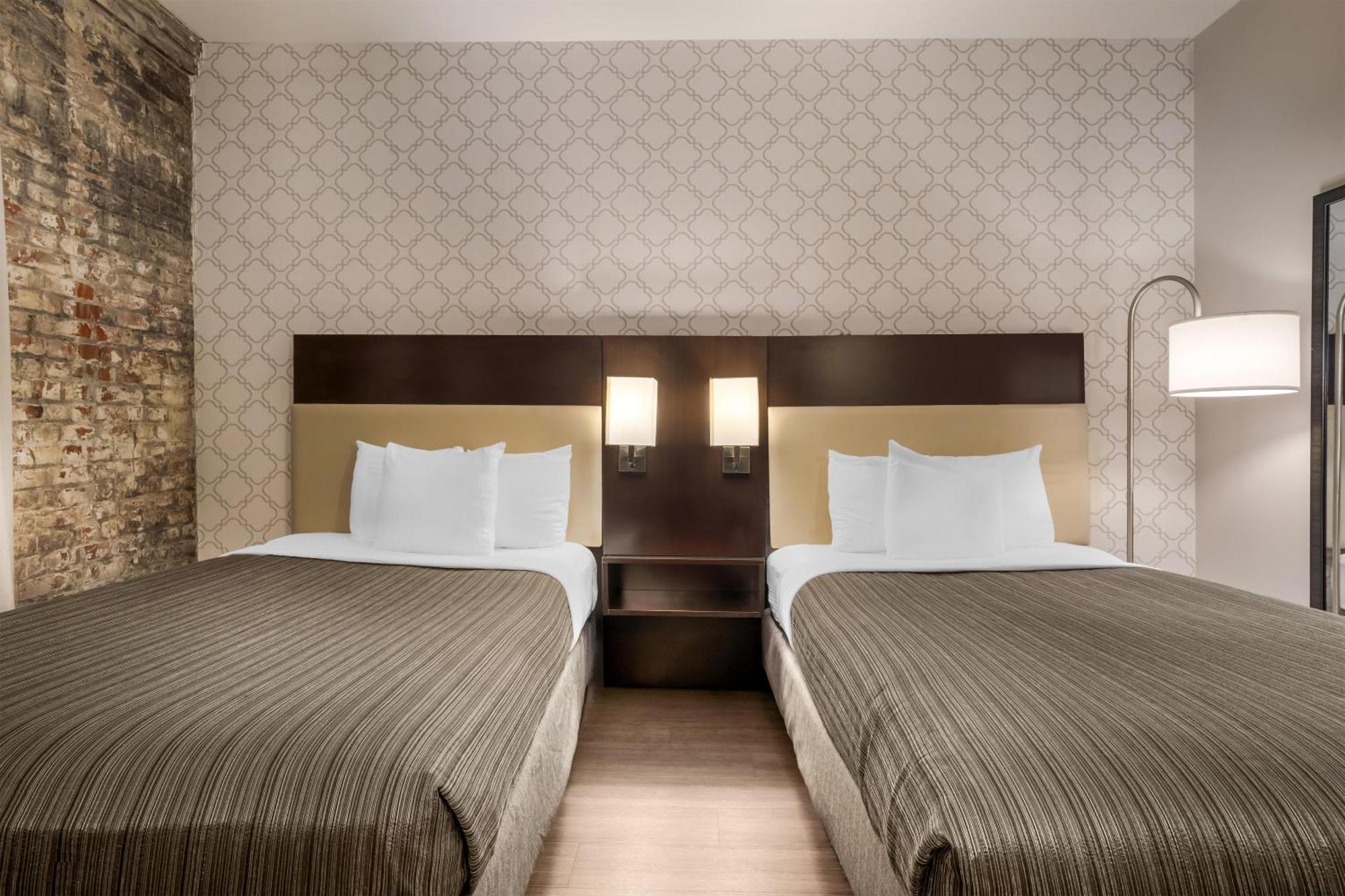 Double Room Two Double Beds Spa Bath No Window or Non-Smoking
