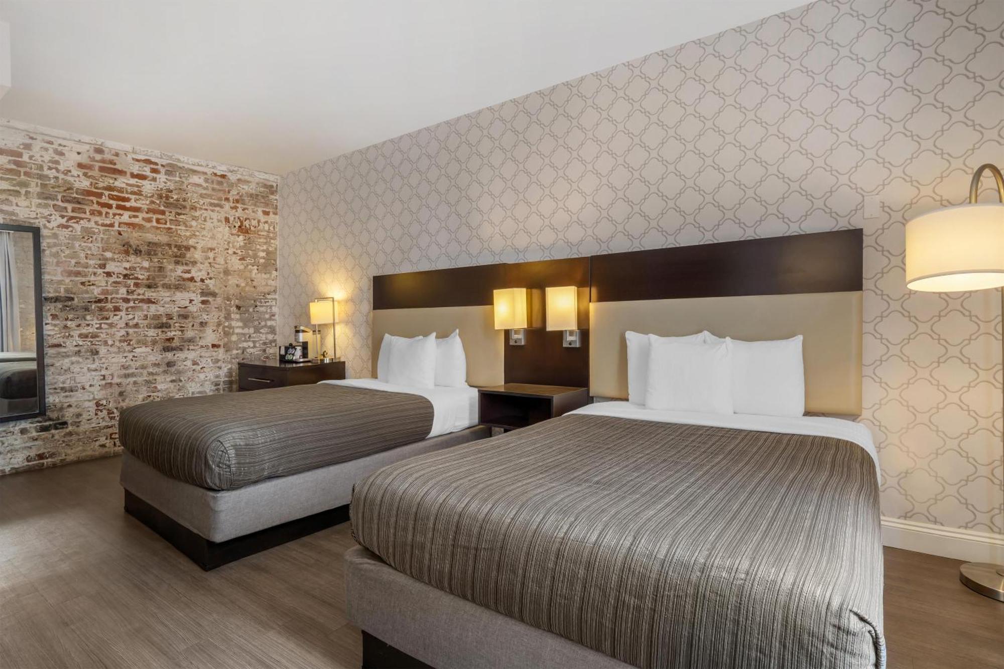 Double Room Two Double Beds Spa Bath No Window or Non-Smoking