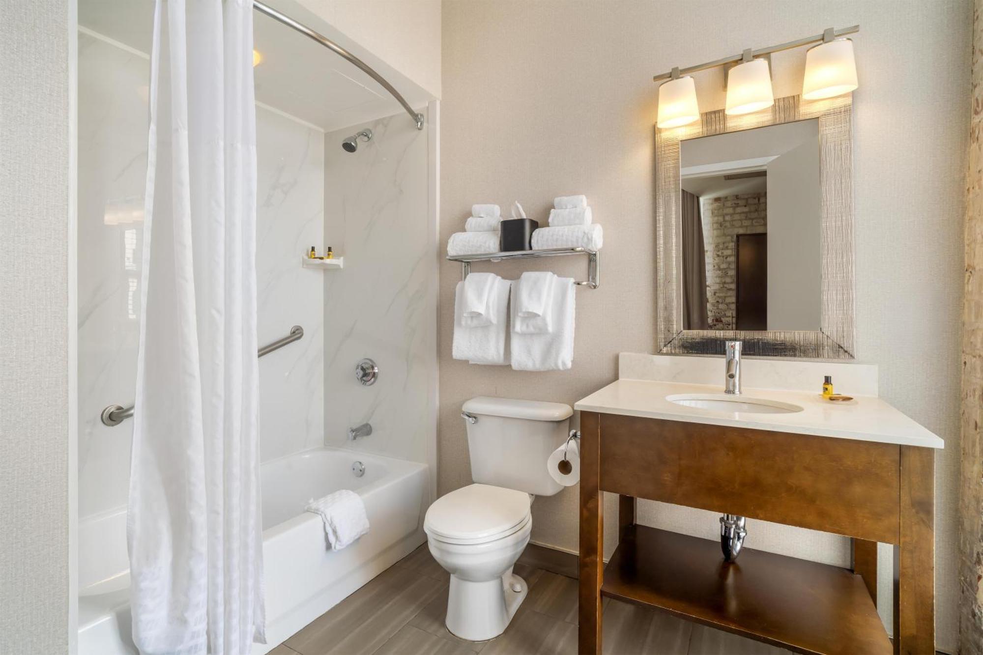 Double Room Two Double Beds Spa Bath No Window or Non-Smoking