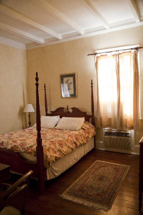 Chambre Lit Queen-Size Deluxe