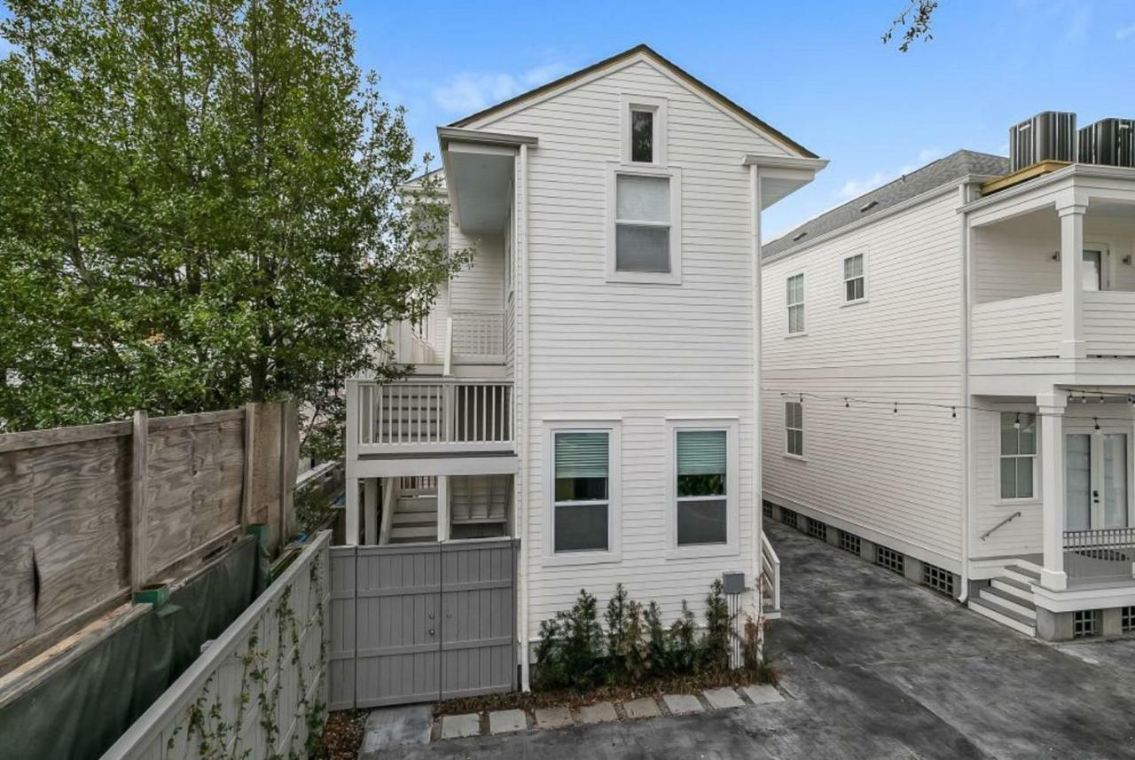 Two-Bedroom Apartment,893633359:JPEG