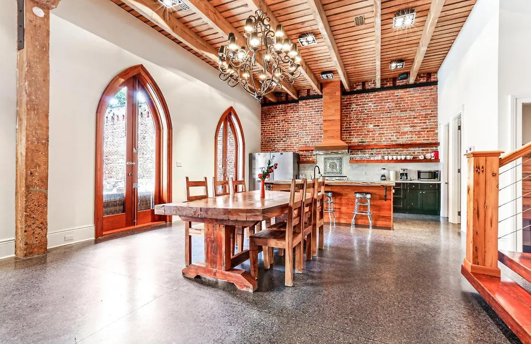 Stunning 5 Bedroom Urban Oasis Downtown Nola-1