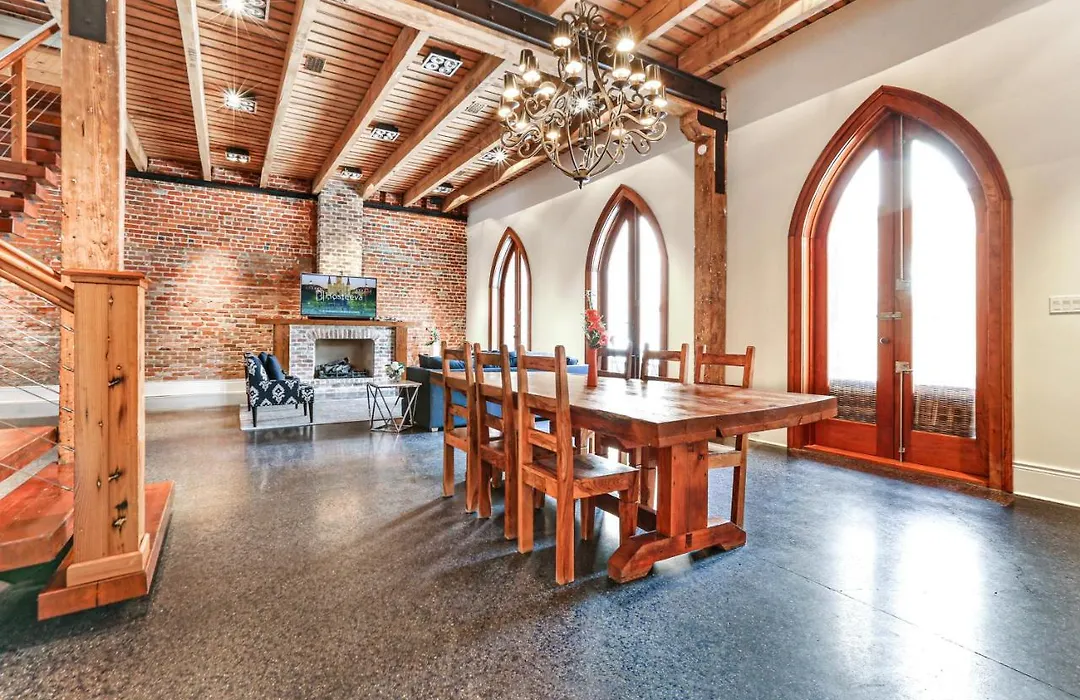 Stunning 5 Bedroom Urban Oasis Downtown Nola-1