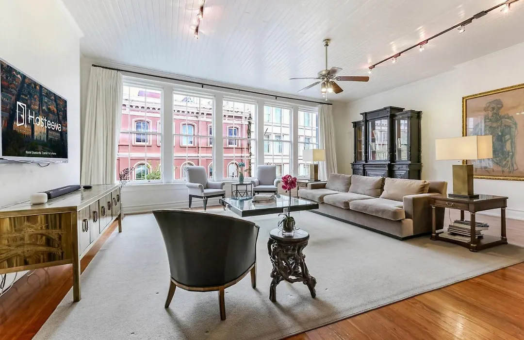 City View Condo With Private Rooftop-1