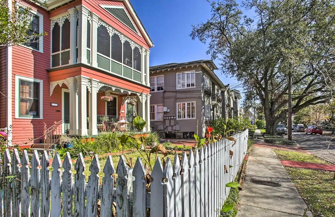 Soul & Style! Duplex Near French Quarter W/ Porch-1