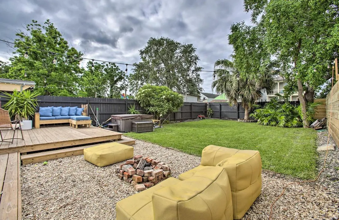 Chic New Orleans Gem With Deck Walk To Cafes!-1