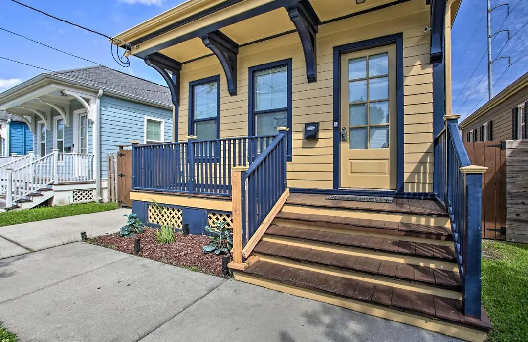 Nola Home 2 Blocks To Streetcar, Cafes & Bars-1