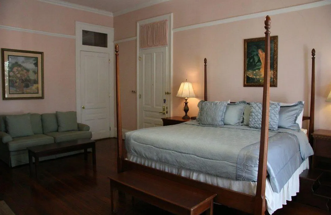 The Queen Anne-1