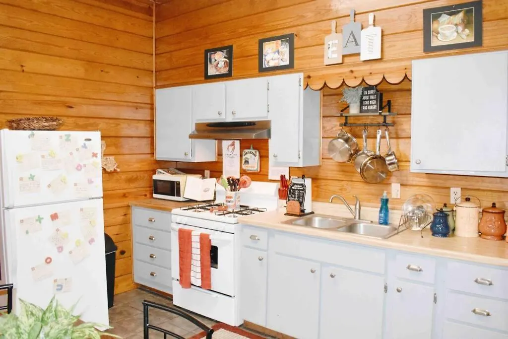 Charity'S Creole Cottage-1