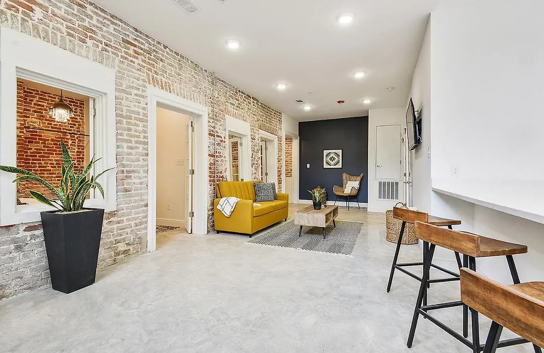 New Orleans 3Bd Rental / 6 Guests / Phenomenal Location-1
