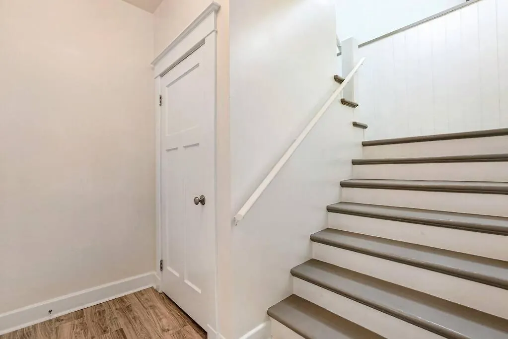 Spacious Southern Charm - Near Magazine Street-1