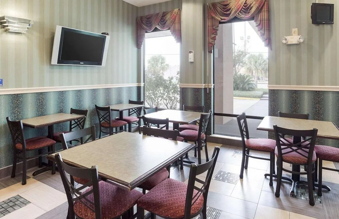 Rodeway Inn & Suites New Orleans Gentilly-1