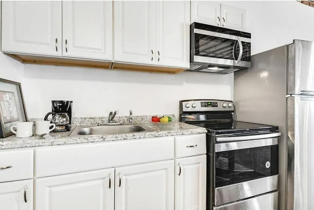 Downtown New Orleans Exposed Wood Suite 2 Min Fq-1