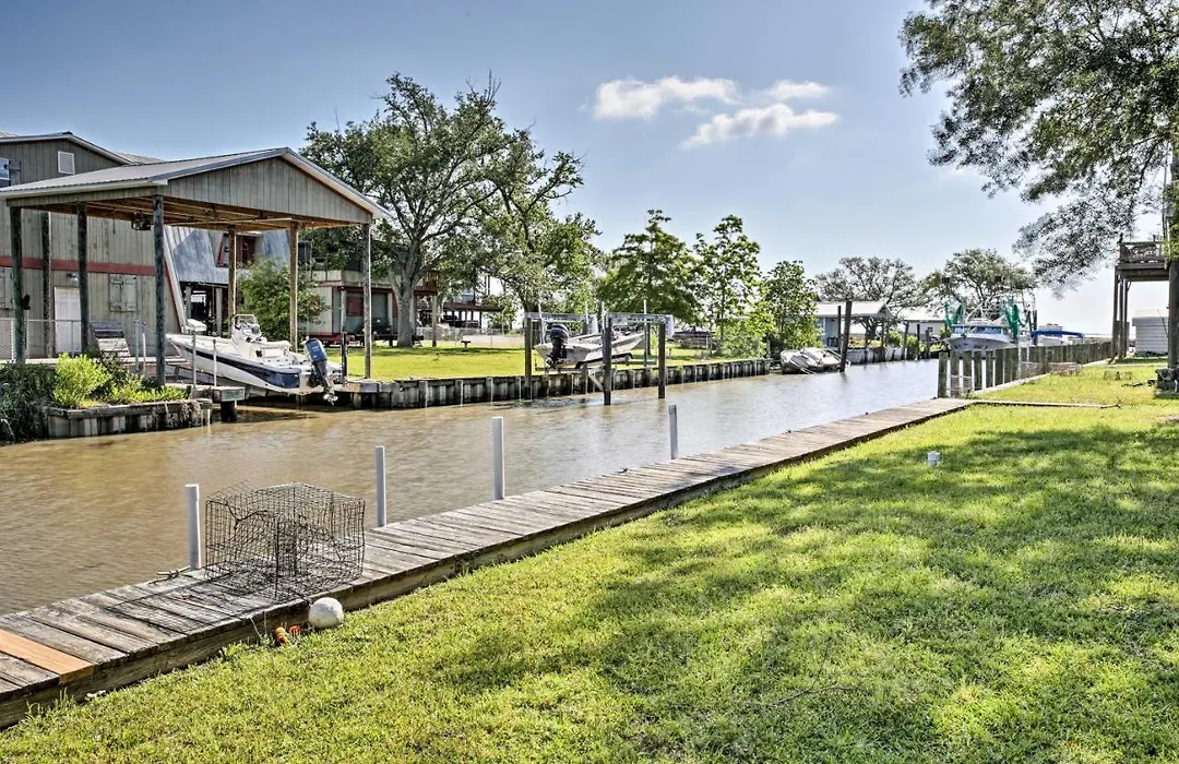 Private Dock W/ Lift: Waterfront New Orleans Home!-1