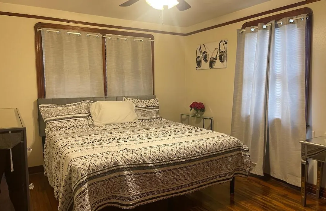 Private 3 Bedroom New Orleans Home Minutes From French Quarter Walking Distance From River-1