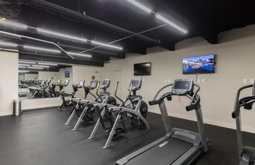 Stylish 1Br Condos In California Building-1