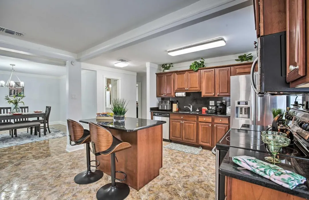 Spacious Nola Home: 10 Mi To French Quarter-1