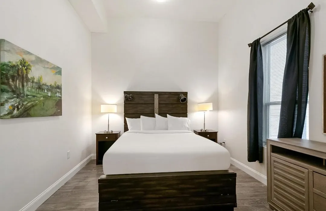 Breathtaking Condos Near French Quarter-1