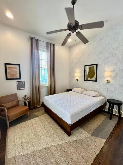 Bright Uptown/University Cottage Near Audubon Park-1