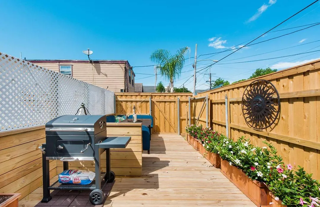 Shotgun Craftman House With Private Patio-1