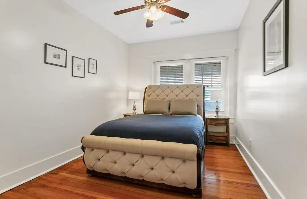 Stunning 2Bd Luxury Apt Perfect Nola Location-1
