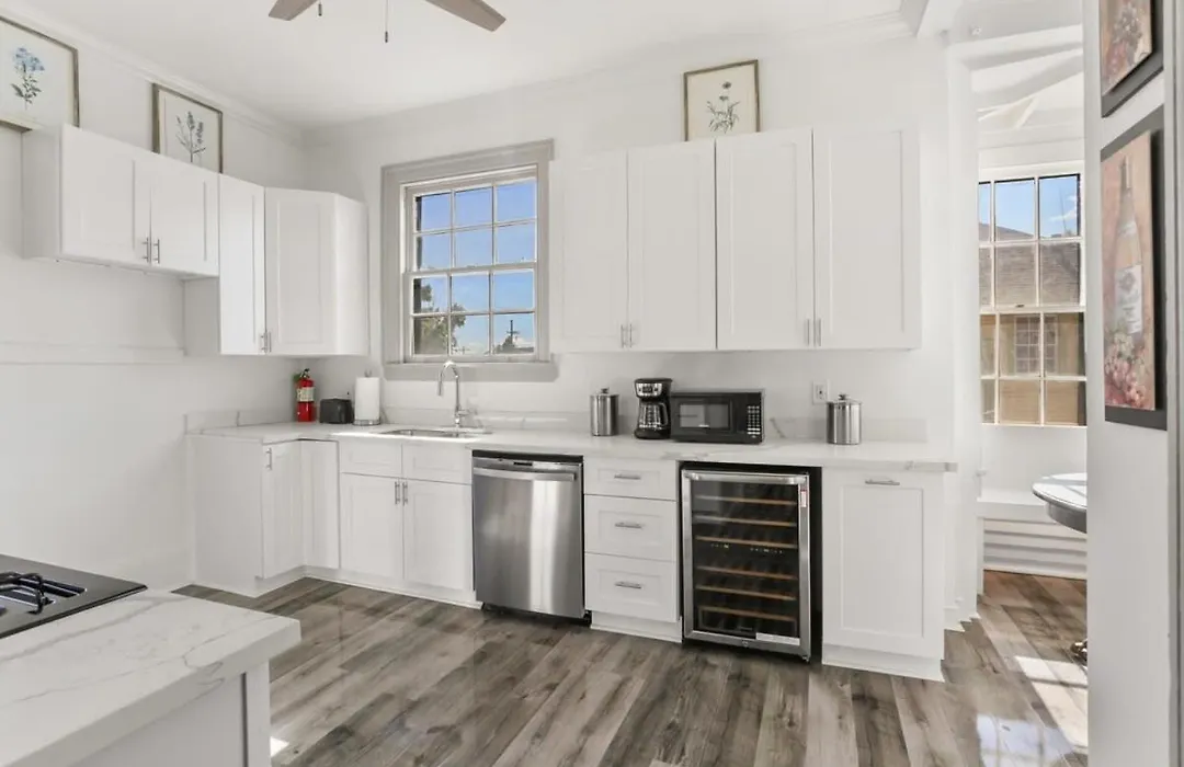 Spacious Mid City 1Bd On The Canal Streetcar Line-1