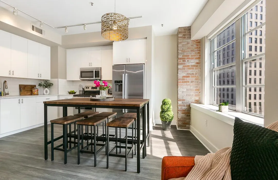 Nola Charm - Luxury 4-Bed Retreat Steps From French Quarter-1