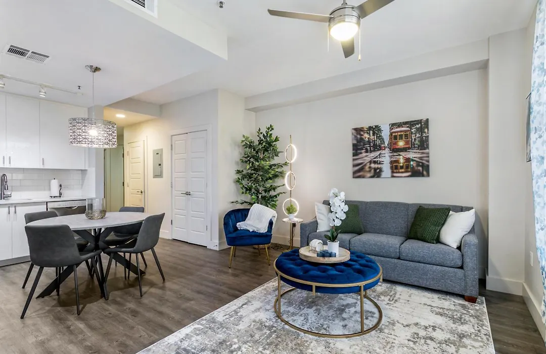 Elegant Condo - Near French Quarter & Bourbon St-1