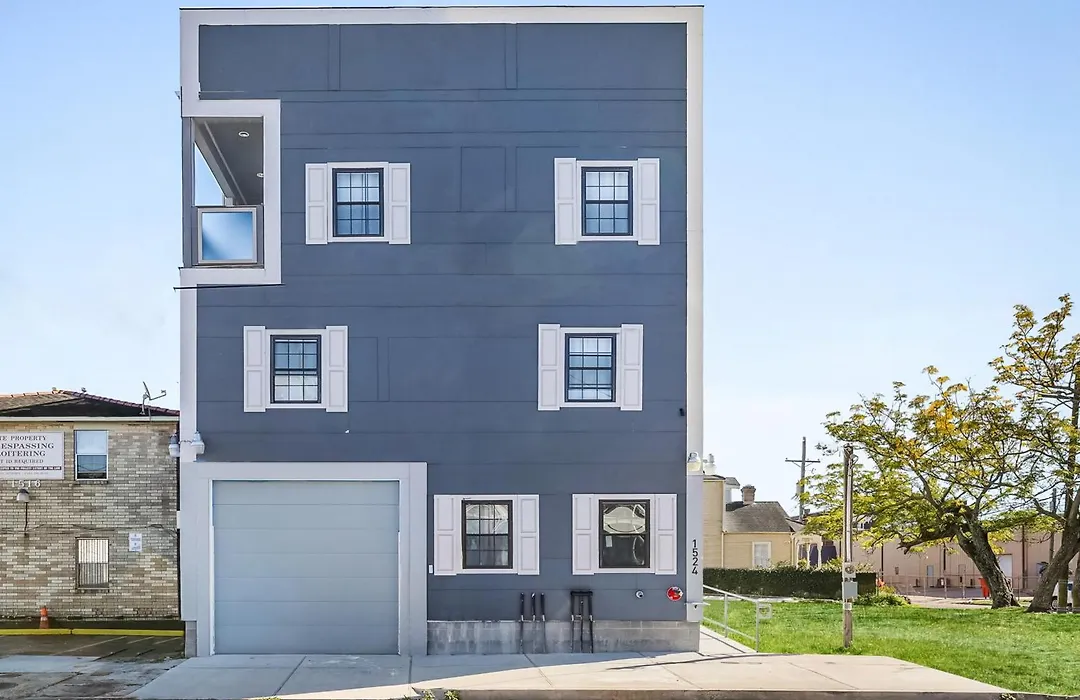 Stunning Condos Near French Quarter-1