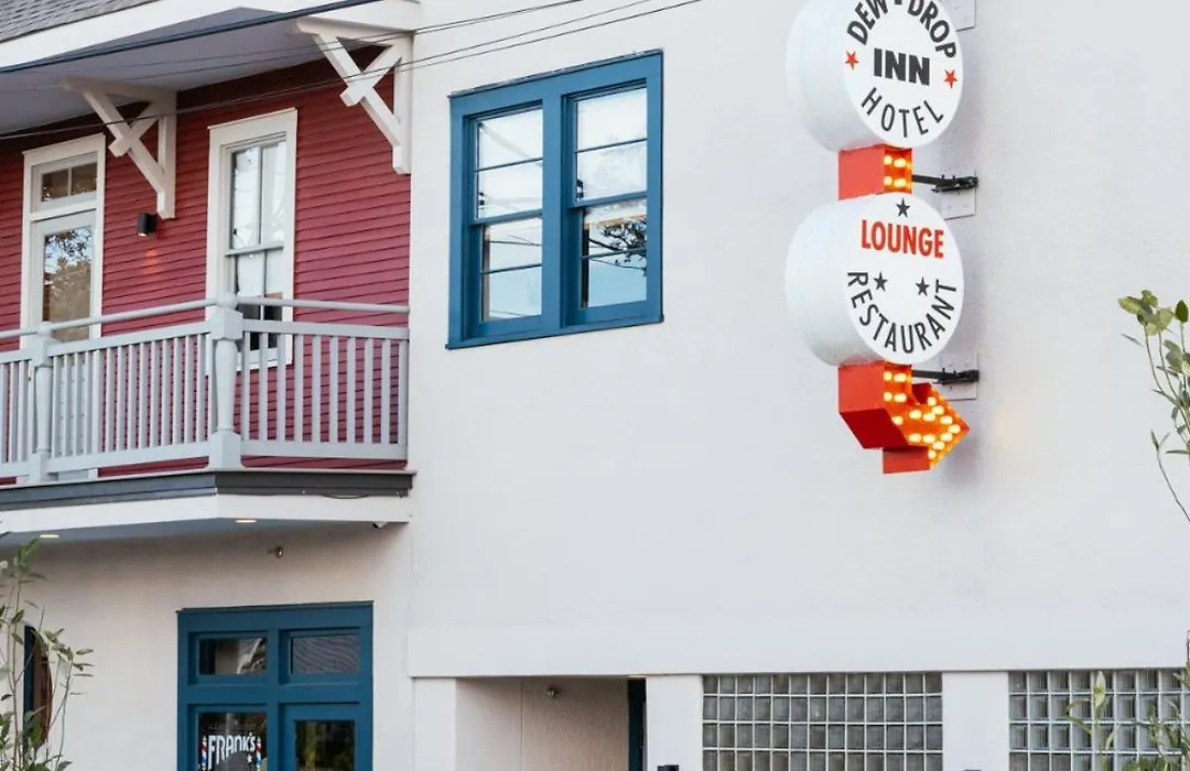 Dew Drop Inn Hotel & Lounge-1