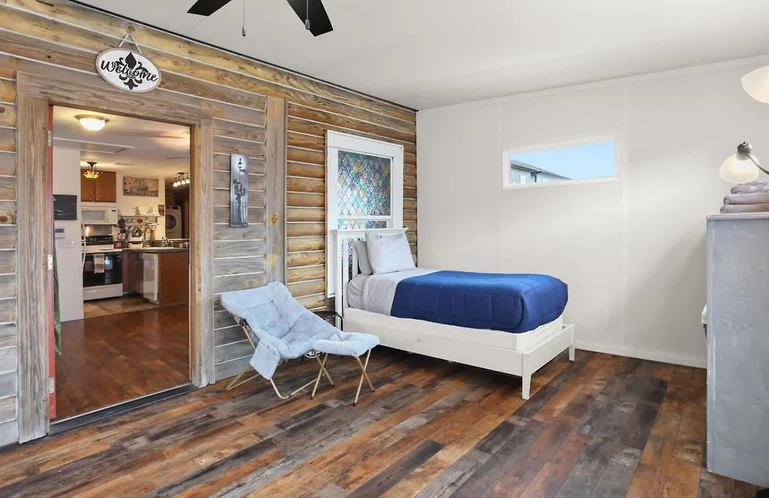 Unique 3Bd 'Urban Cabin' Close To French Quarter-1