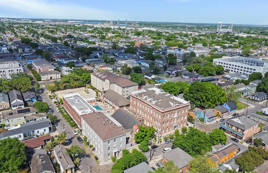 Bywater Suite Hotel-1