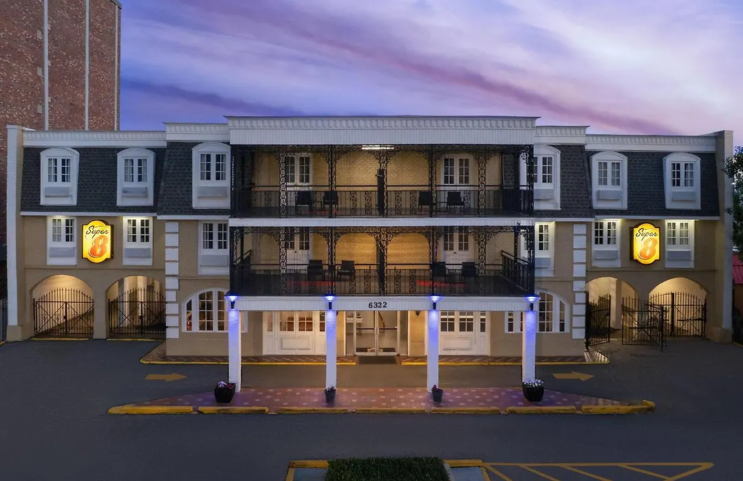 Super 8 By Wyndham New Orleans-1