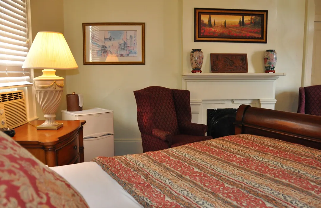 Historic Mardi Gras Inn-1