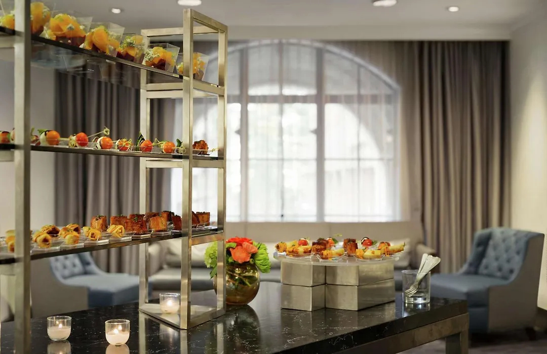 Hilton New Orleans / St. Charles Avenue-1