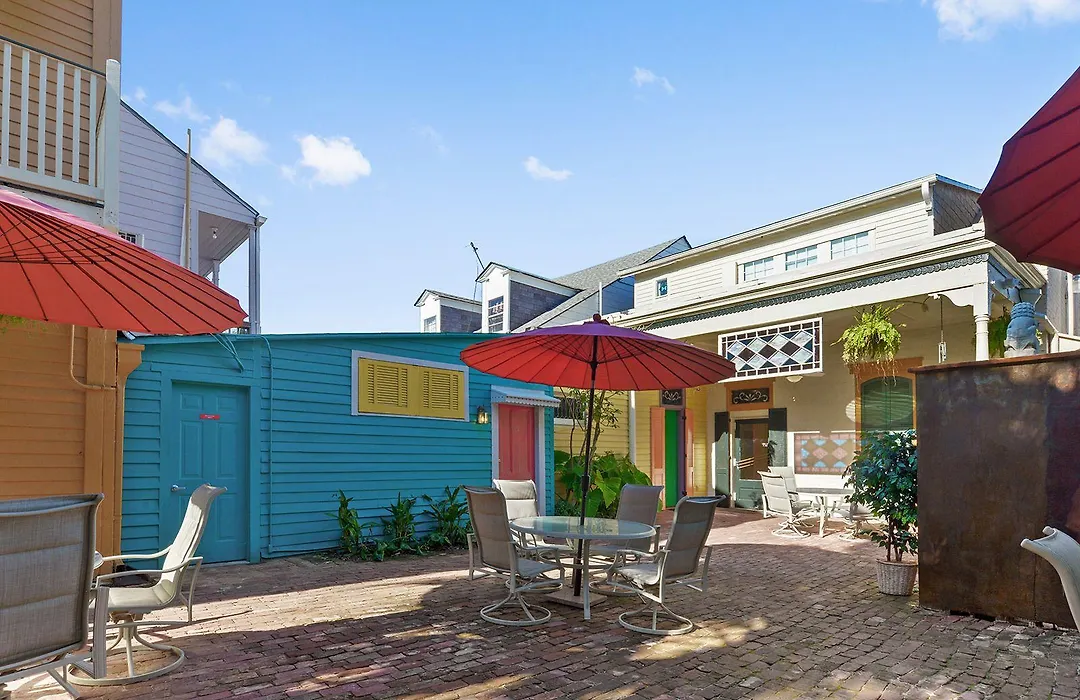 New Orleans Guest House-1