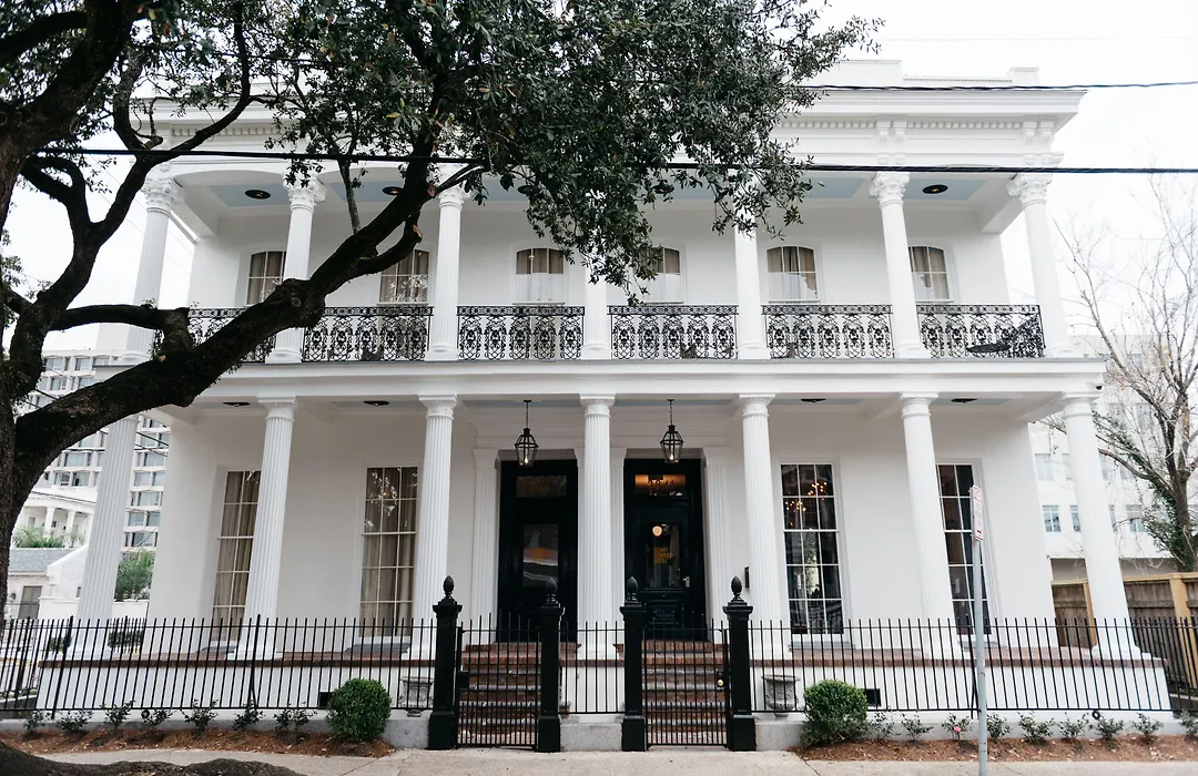 Henry Howard Hotel-1