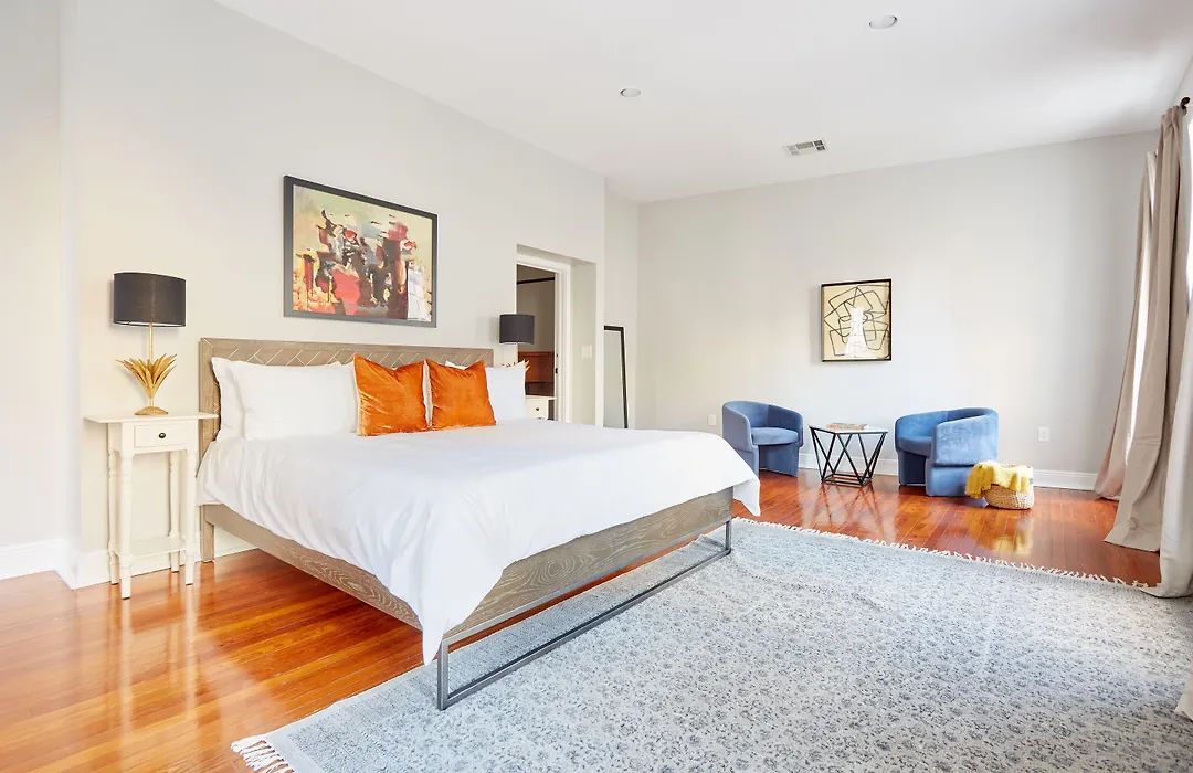 Sonder Baronne Manor-1