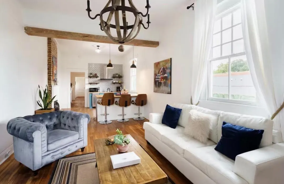 Modern Victorian House With Relaxing Courtyard - Near Fq-1