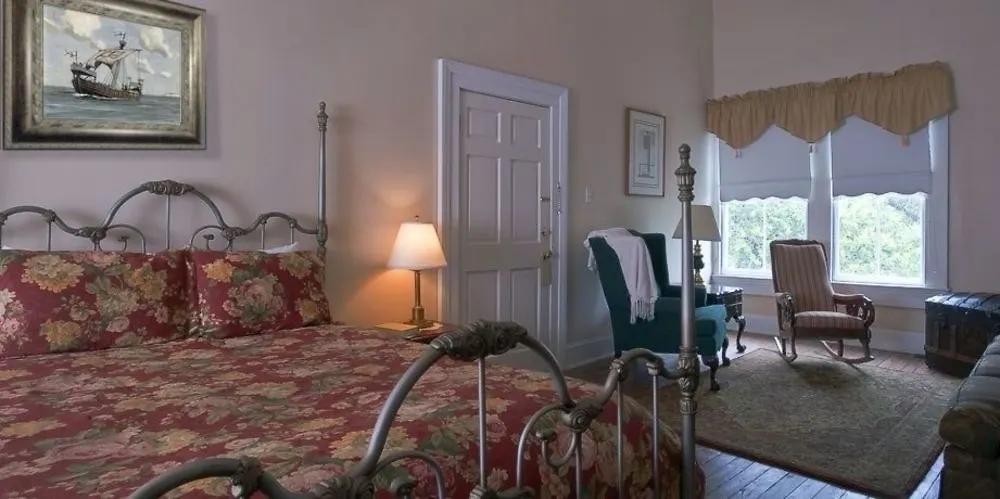 Avenue Inn Bed And Breakfast-1
